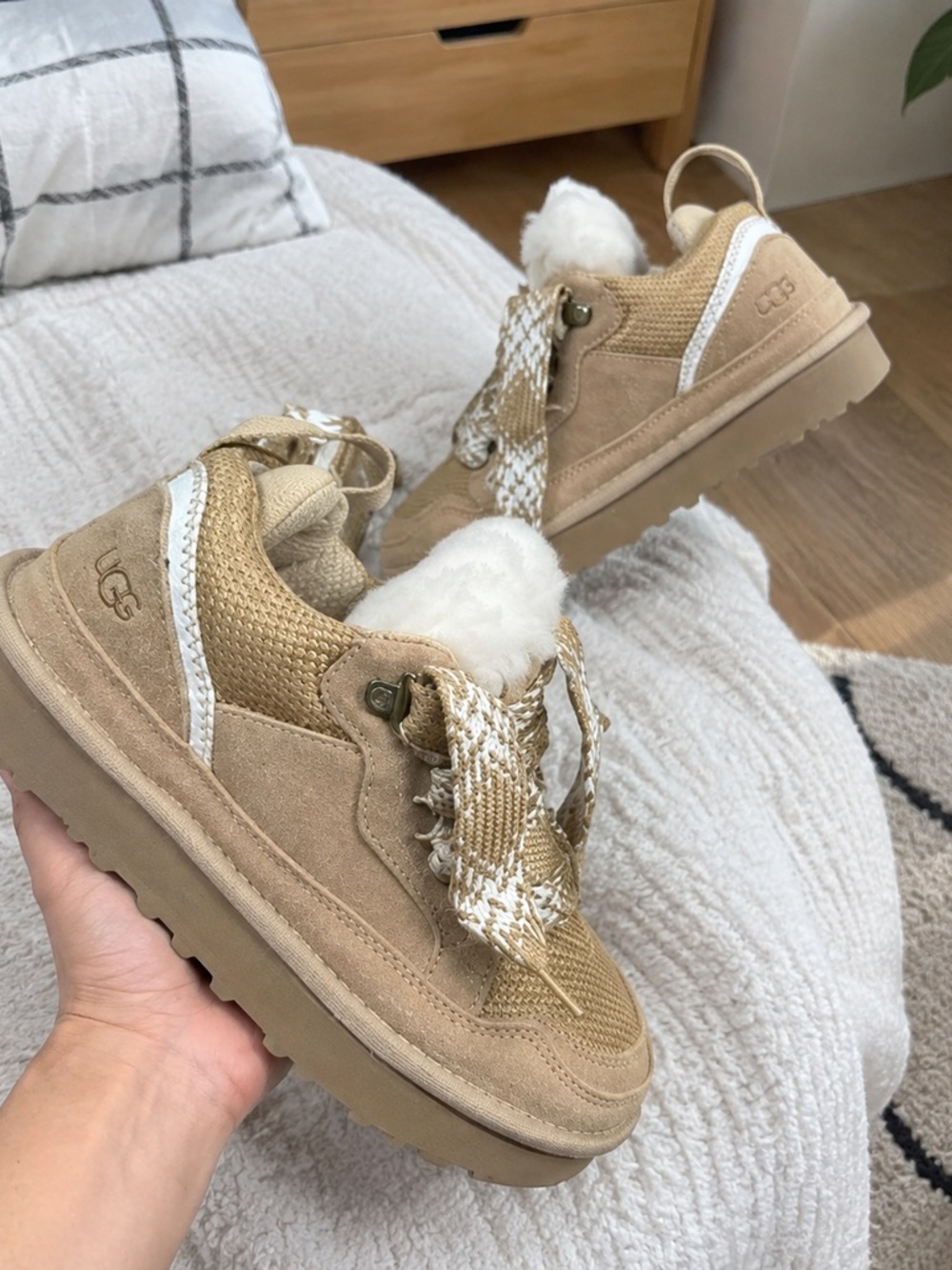 UGG Kids Tan Suede & Shearling Lace-Up Boots